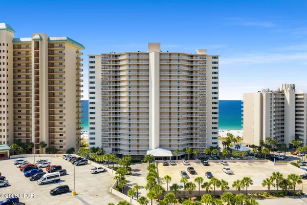 7205 THOMAS DR 1205