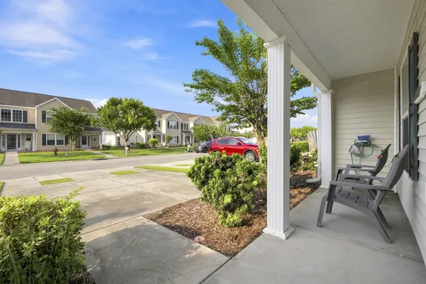 1282 HARVESTER CIR 1282