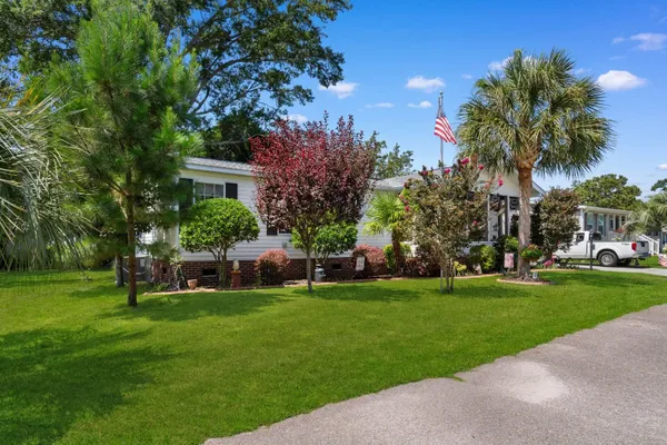 1649 PERRY CIR