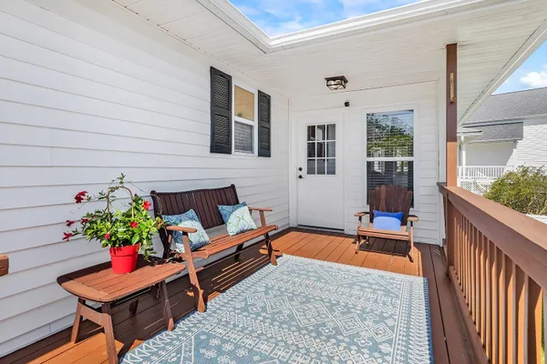 482 BAY DR