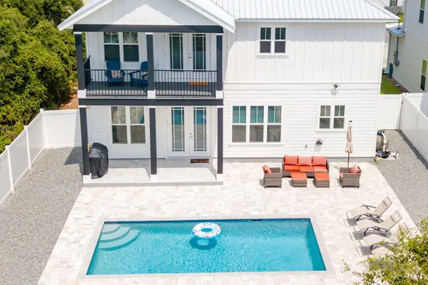 612 E GULF BLVD