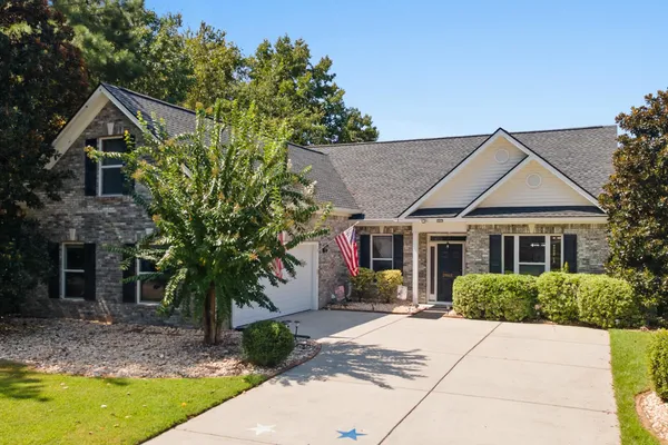 2803 SANCTUARY BLVD
