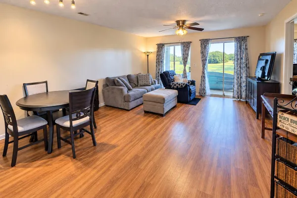 4990 WINDSOR GREEN WAY 102