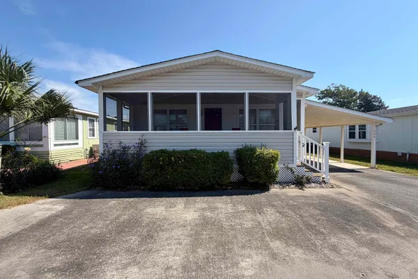 440 PAMPAS DR
