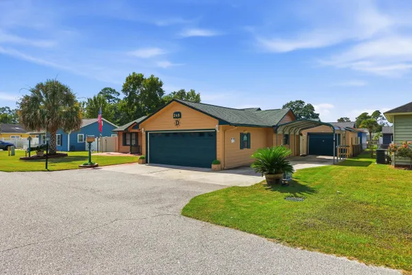 249 ROBIN HOOD CIR