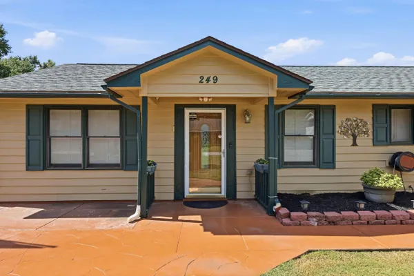 249 ROBIN HOOD CIR