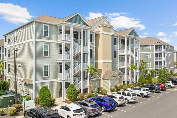 172 ELLA KINLEY CIR 404