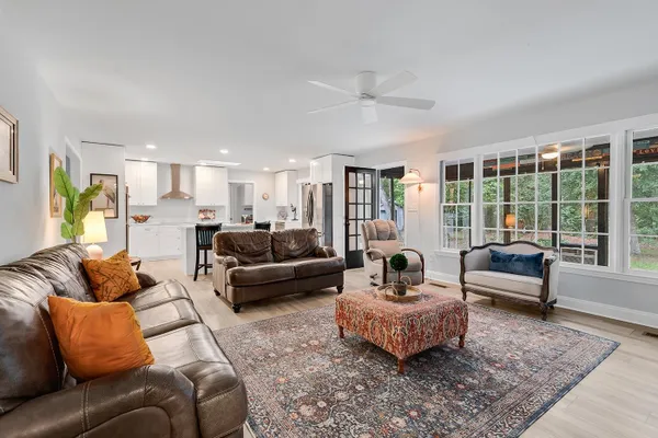 67 CYPRESS LN
