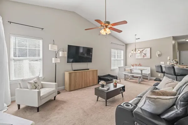 221 PORTSMITH DR 8