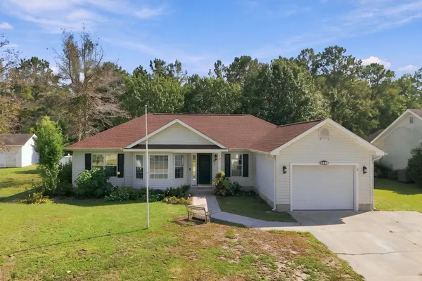 1117 LANCELOT LN