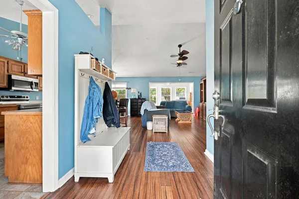 1117 LANCELOT LN