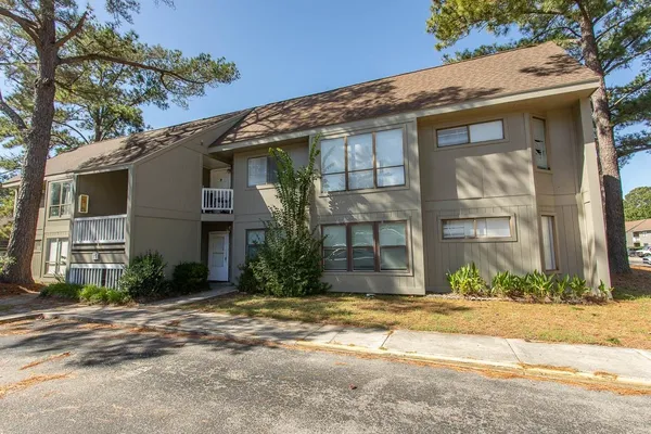 2000 GREENS BLVD 15-B