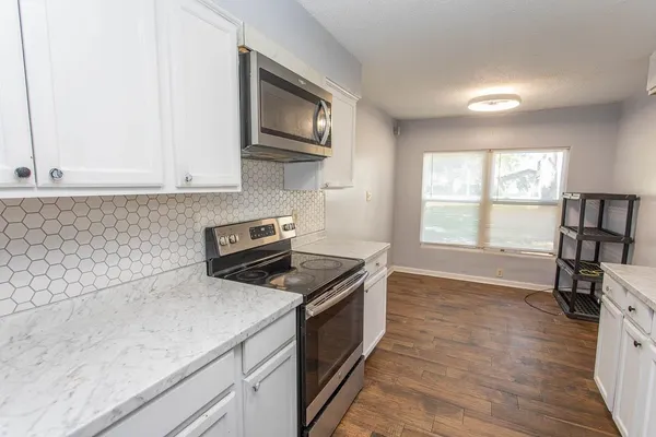 2000 GREENS BLVD 15-B