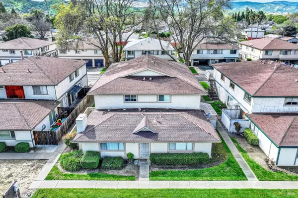1941 ALETHA LN 4