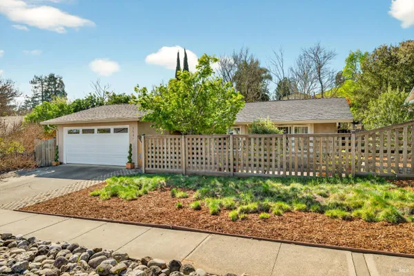 3541 TWIN OAKS DR