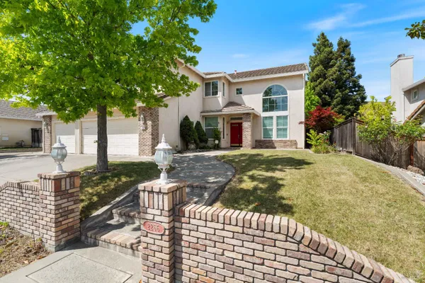 2266 PALMER CIR