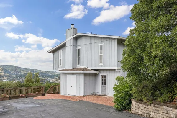 99 GLENSIDE WAY
