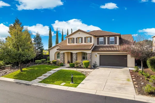 455 PEACOCK WAY