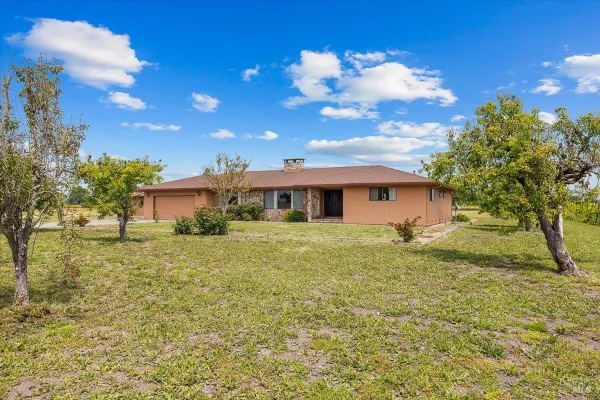 2062 WOOLSEY RD