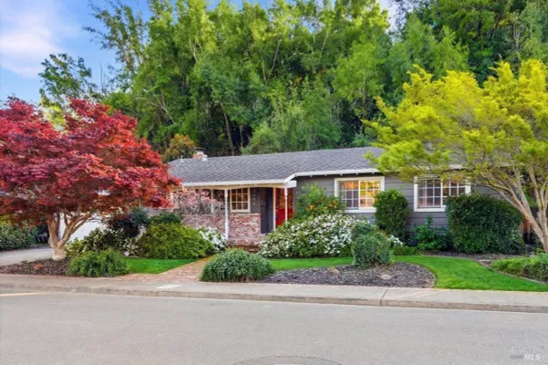 2539 ROLLINGWOOD DR