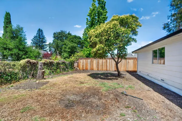 2212 NEOTOMAS AVE