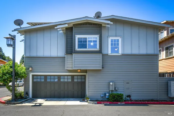 127 VALLEY OAK DR
