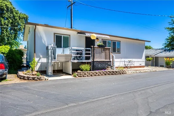 5020 LAKESHORE BLVD SPC 19