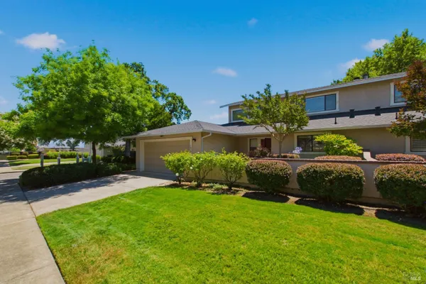 1639 SANTIAGO AVE