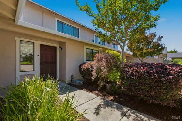 1639 SANTIAGO AVE