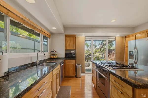 28 ELAN WAY