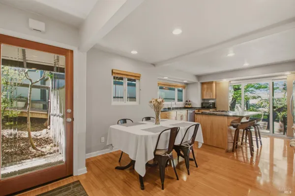 28 ELAN WAY