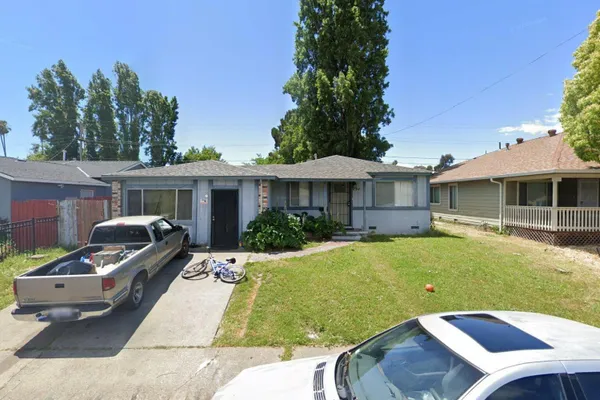 151 KEMPER ST