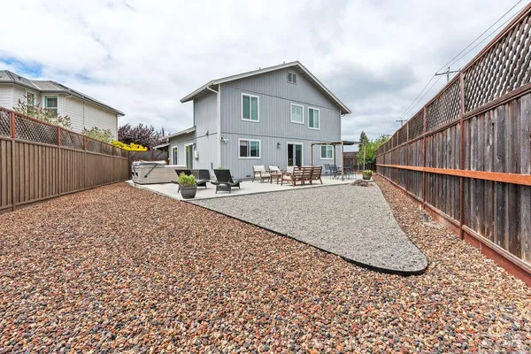 3690 HILLARY CT