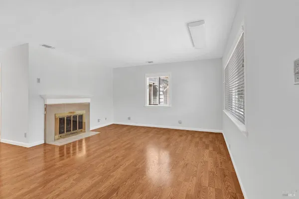 1001 HIGHLAND AVE