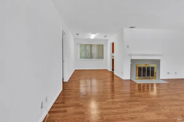 1001 HIGHLAND AVE