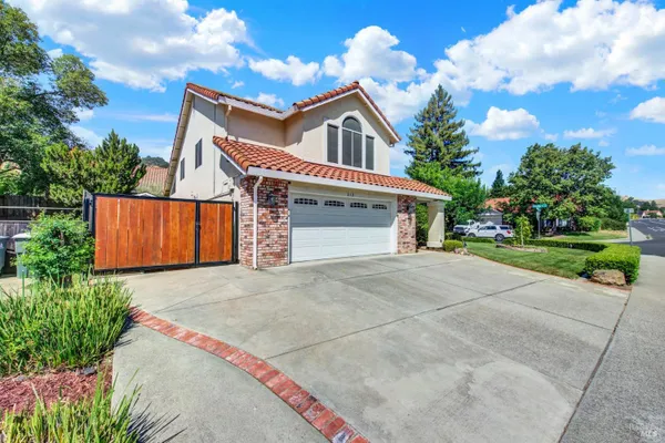 212 WRENTHAM DR