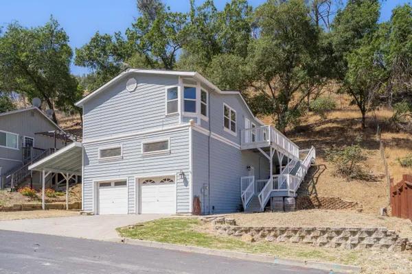 1077 ARROYO GRANDE DR