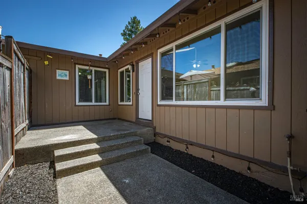 850 E COTATI AVE 3