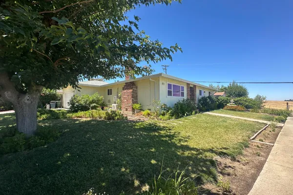 335 SIERRA AVE