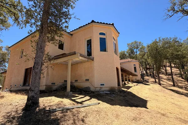 1070 STEELE CANYON RD