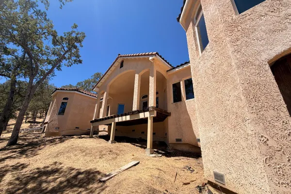 1070 STEELE CANYON RD