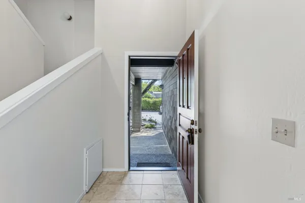 1349 SAINT JAMES DR