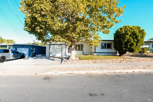 2847 AVON AVE