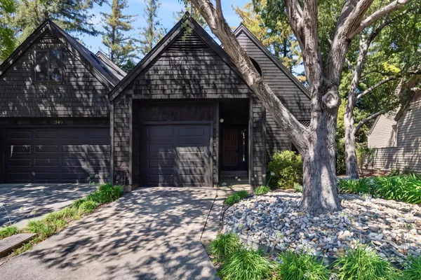 1349 SAINT JAMES DR