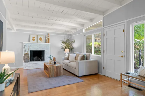 28 WINDSOR AVE