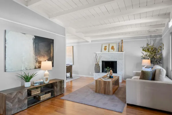 28 WINDSOR AVE