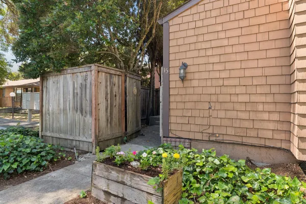 850 E COTATI AVE 15