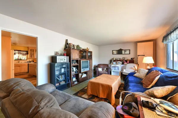 2215 SANTA FE DR