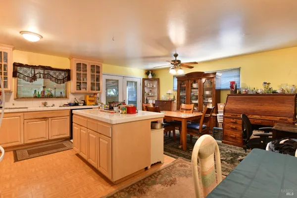 2215 SANTA FE DR