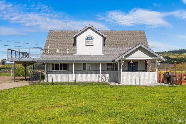 166 DAVIS LN